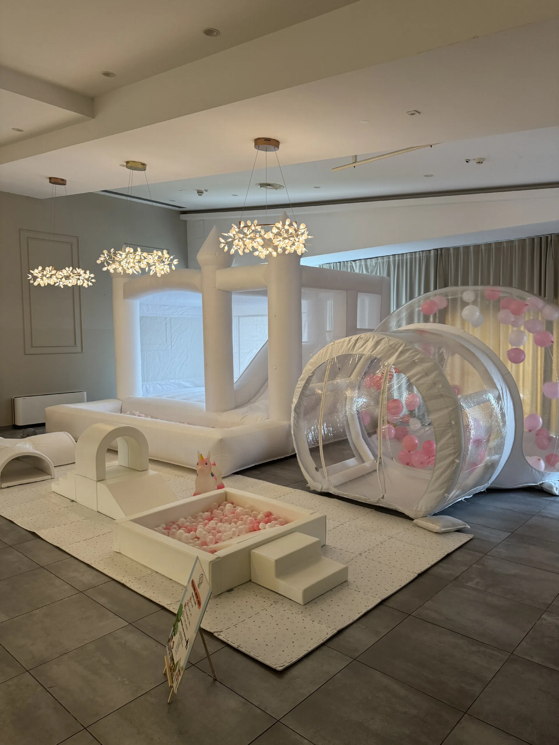 Paket 6: soft play, veliki dvorac i Bubble House